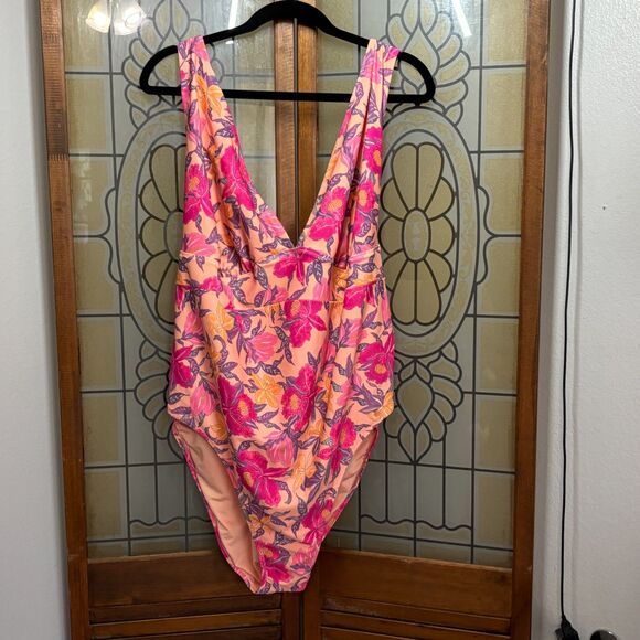 OLD NAVY Women's Plus V Neck Swimsuit One piece Peach Purple Floral Size 4X - Picture 3 of 16